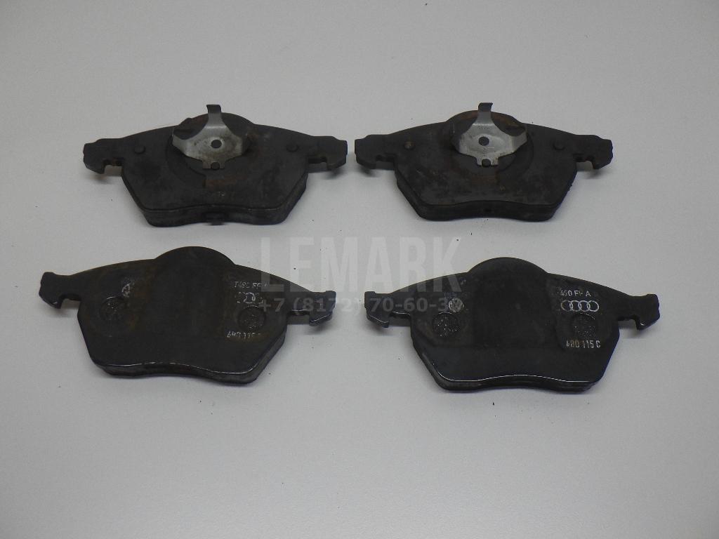 Колодки тормозные передние к-кт 8E0698151K VAG