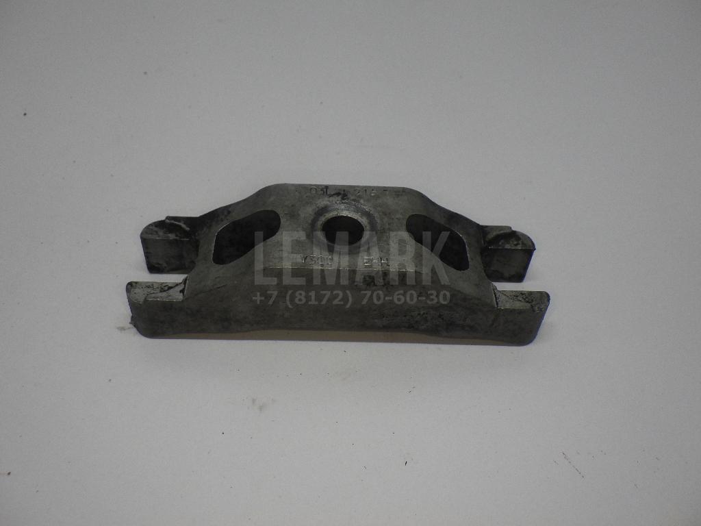 Кронштейн форсунки 03L130216 VAG