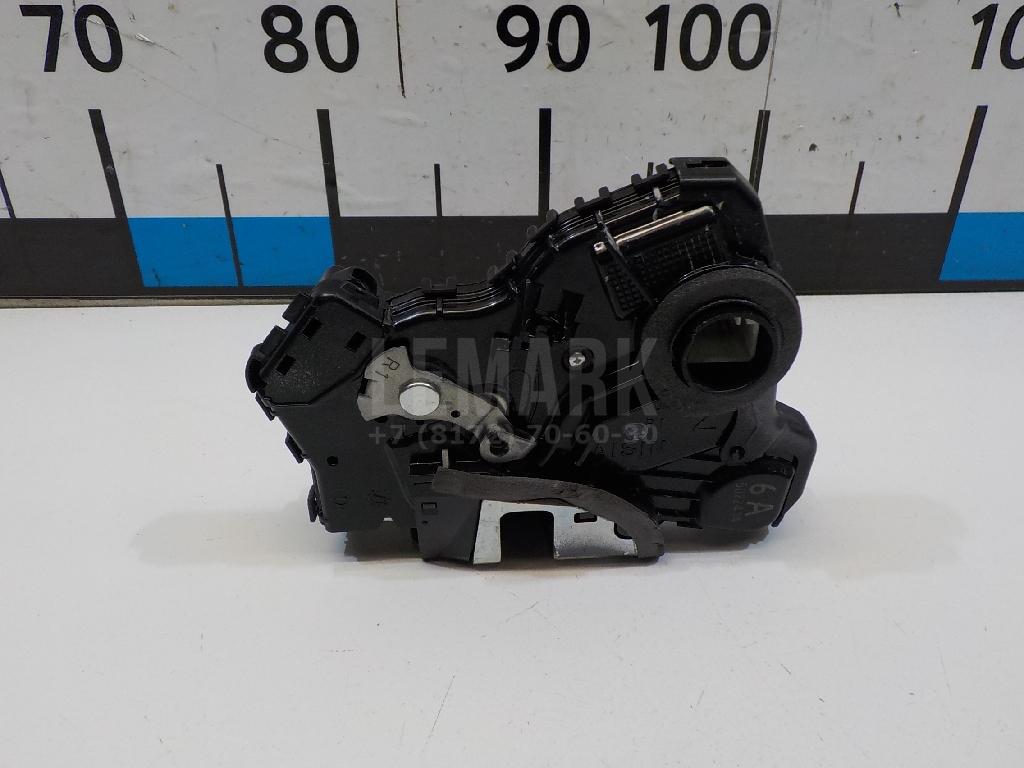 Замок двери передней правой 6903042210 Toyota
