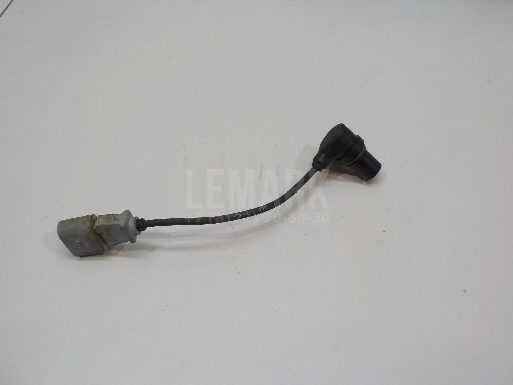 Датчик положения коленвала 06A906433G VAG