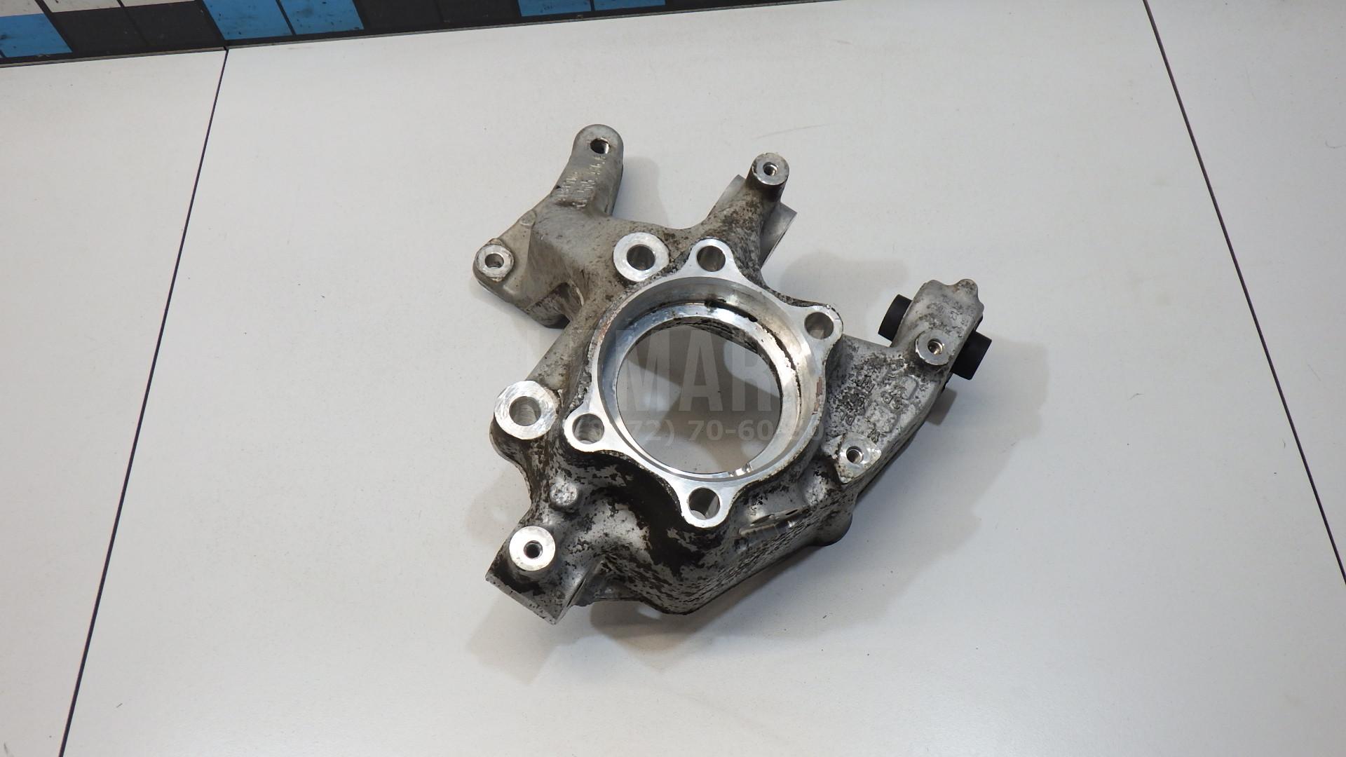 Кулак поворотный задний правый 3C0505436G VAG