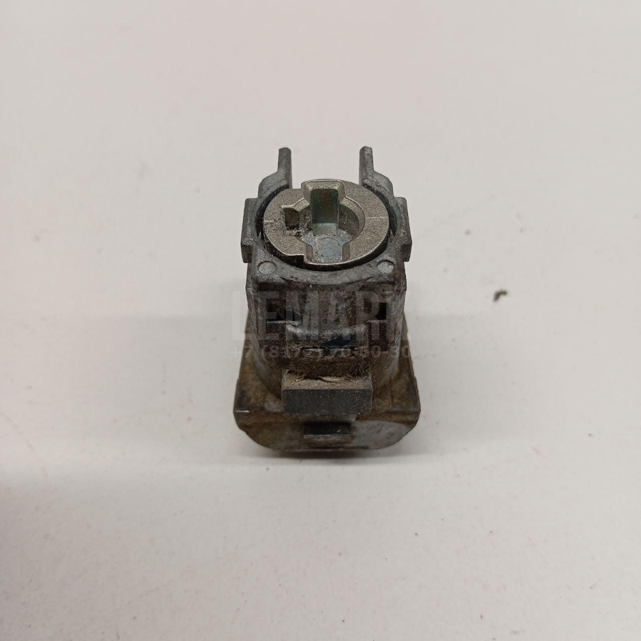 Вставка замка двери лев. 5133082 GM
