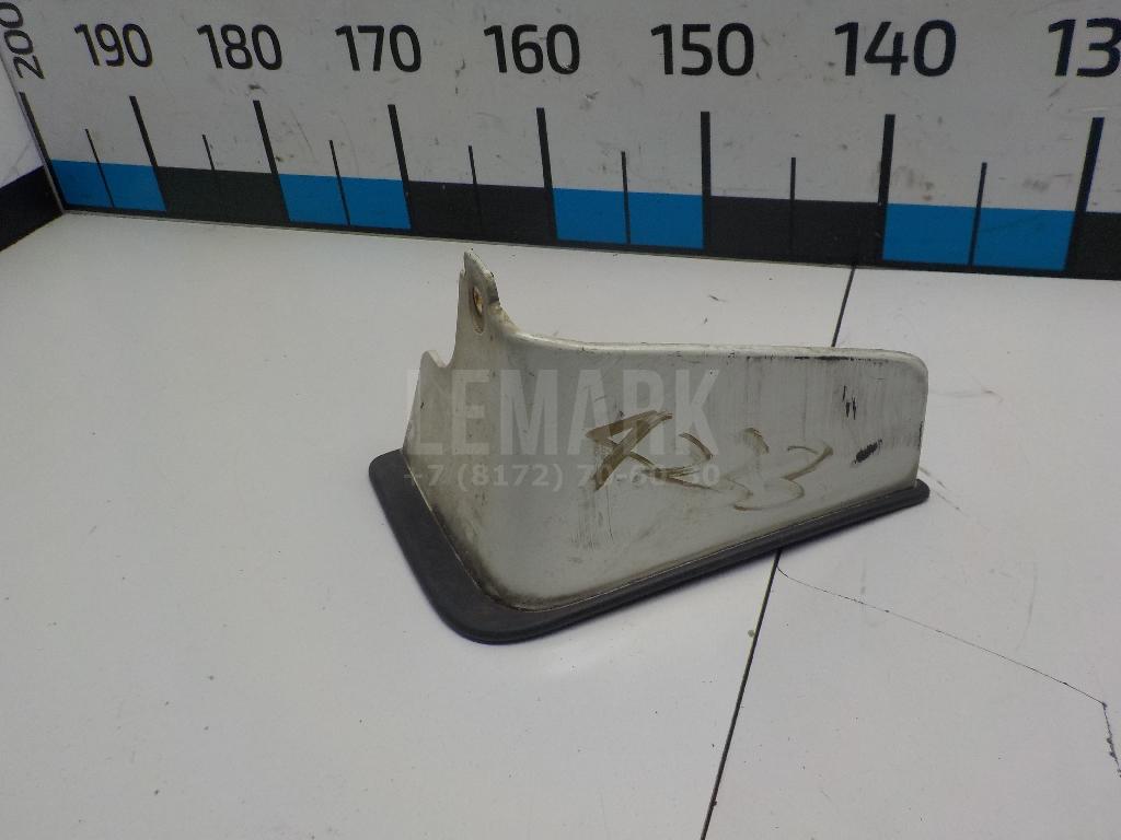 Брызговик передний правый F3854JN200 Nissan