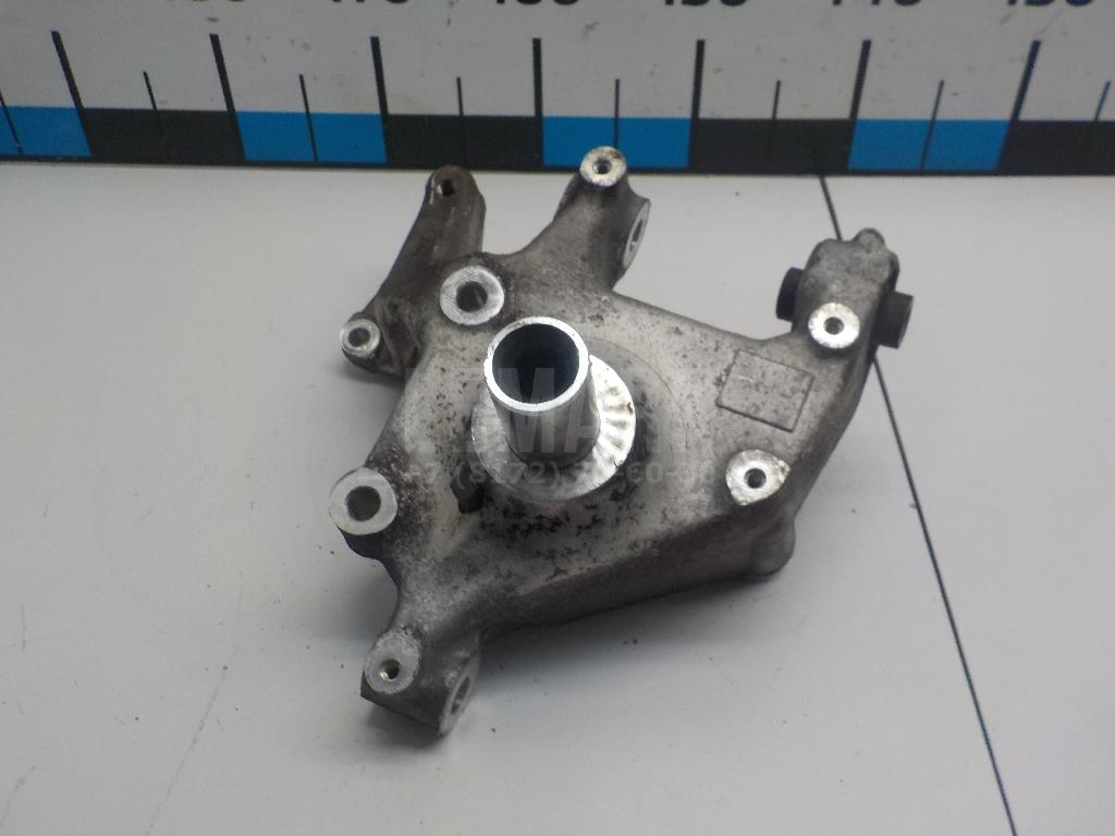 Кулак поворотный задний правый 3C0505436F VAG
