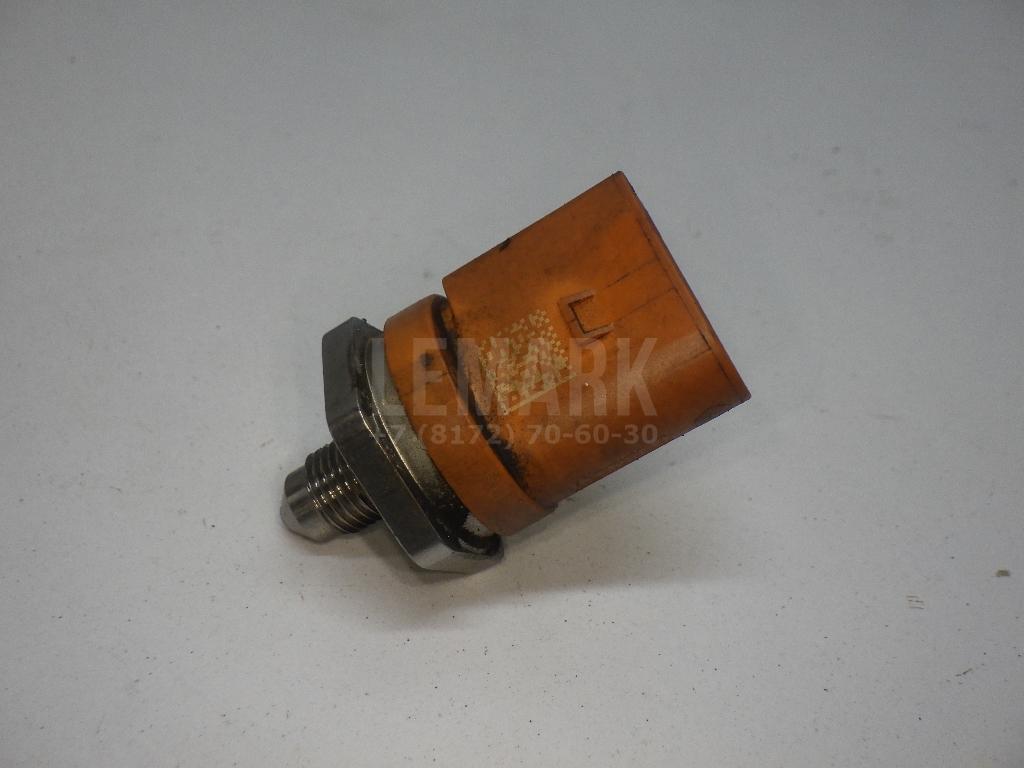 Датчик давления топлива 06J906051D VAG