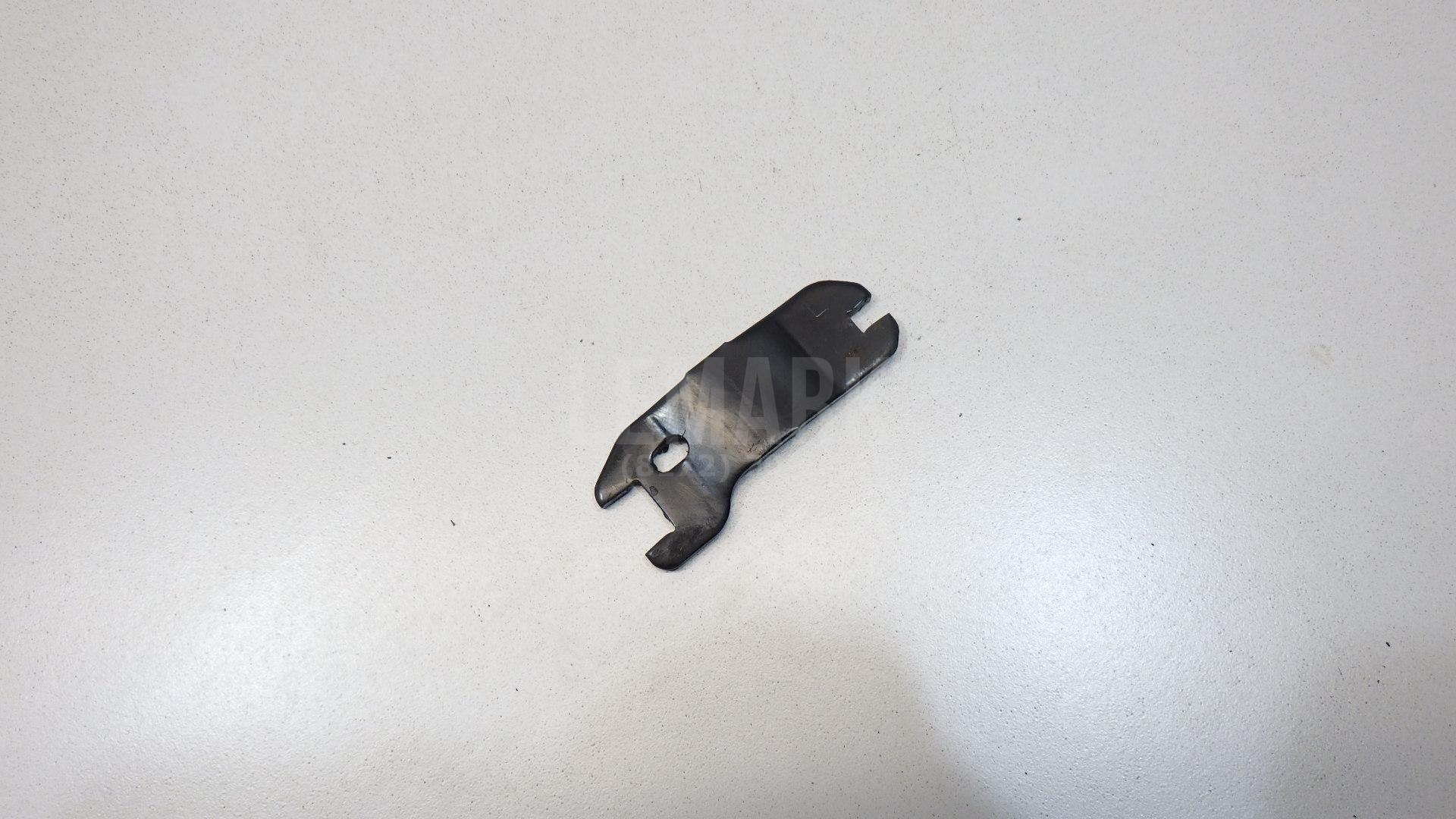 Планка разводки колодок левая 44038CY011 Renault