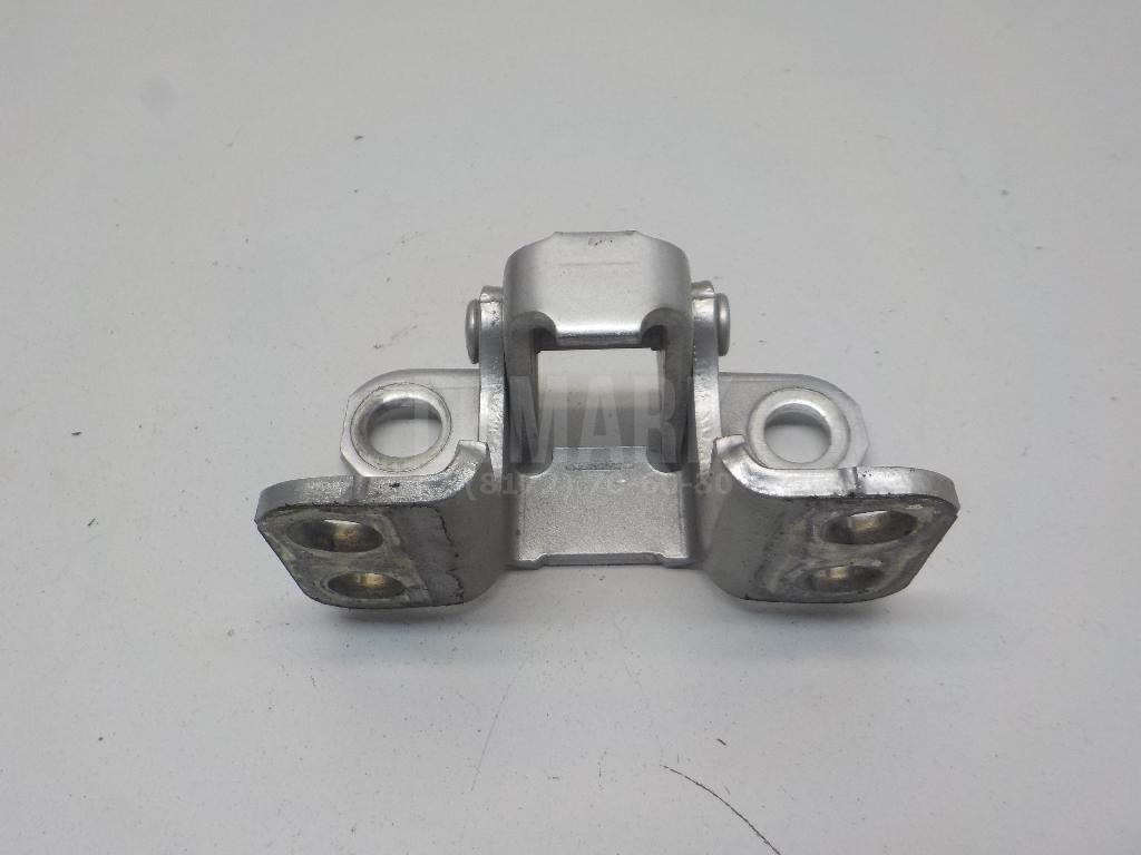 Петля двери багажника 6880142050 Toyota