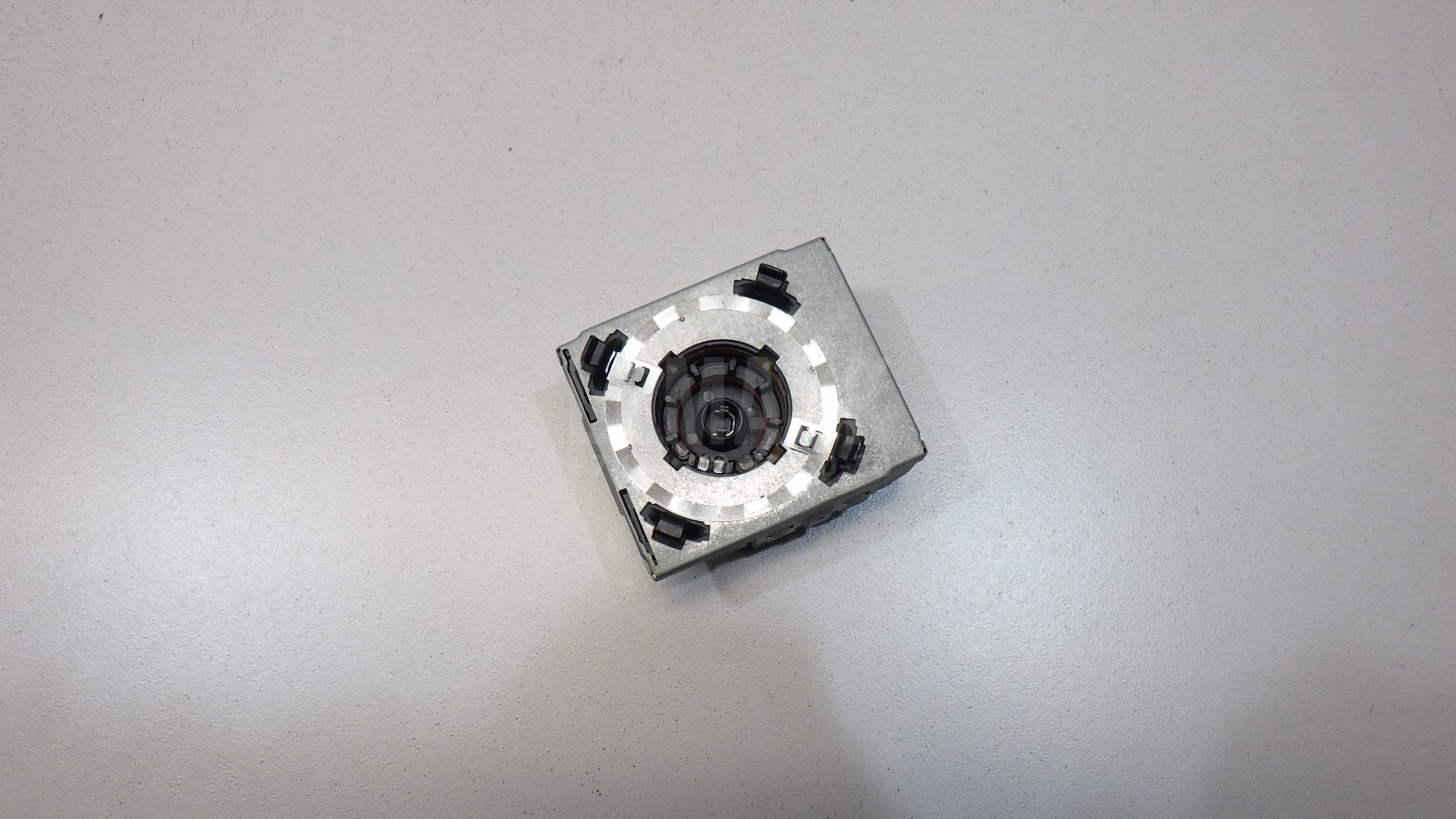 Блок ксеноновой лампы 5DD00831950 Hella