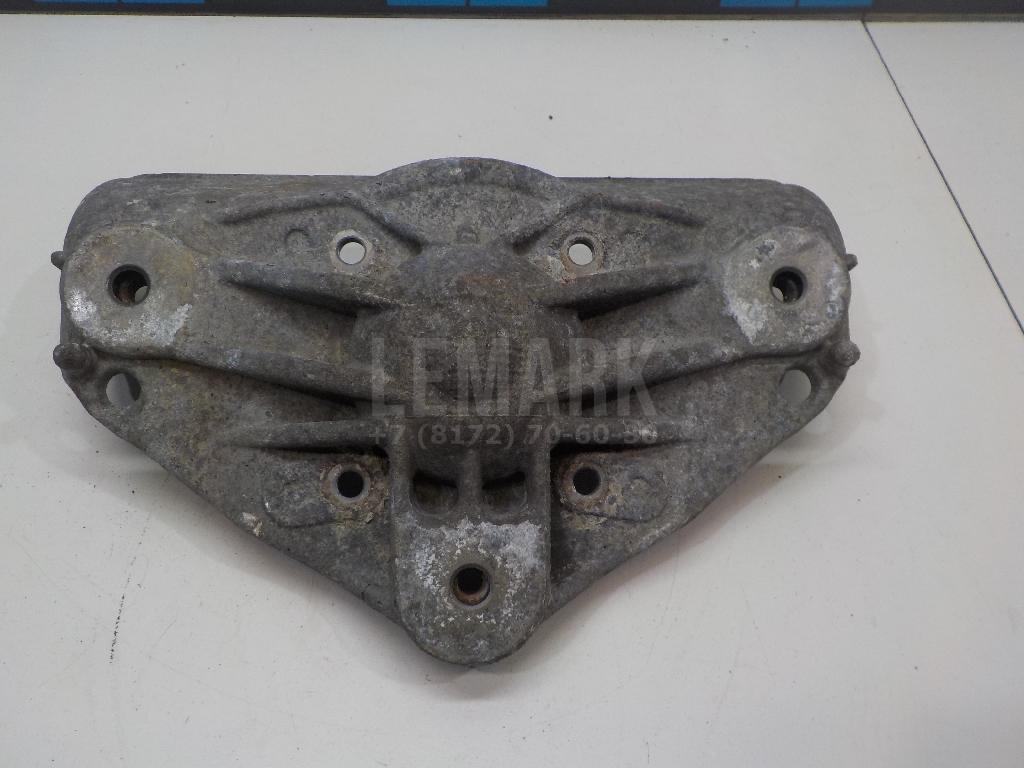 Кронштейн амортизатора 7L0412391E VAG