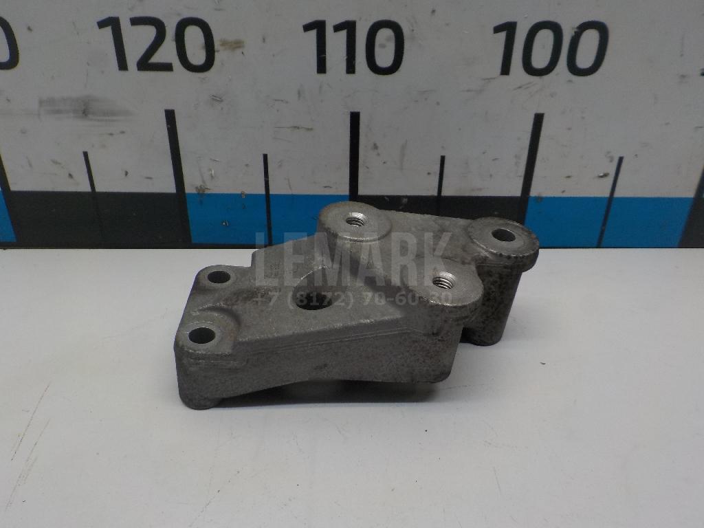 Кронштейн КПП левый 90538553 GM
