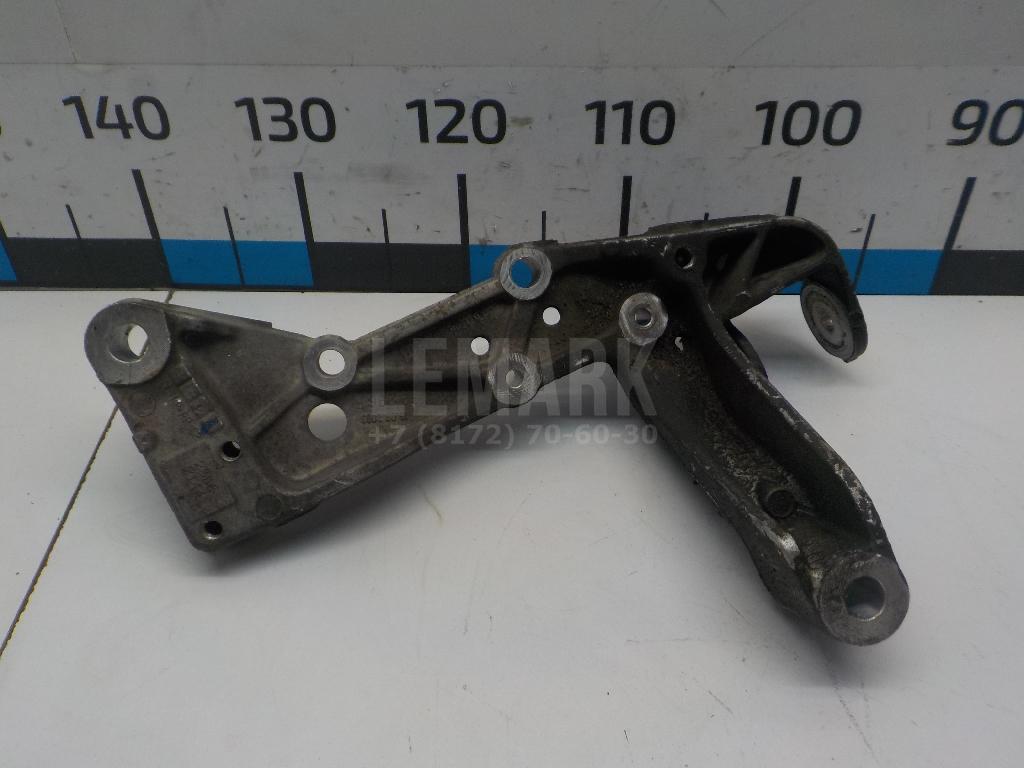 Кронштейн переднего рычага 1K0199296F VAG