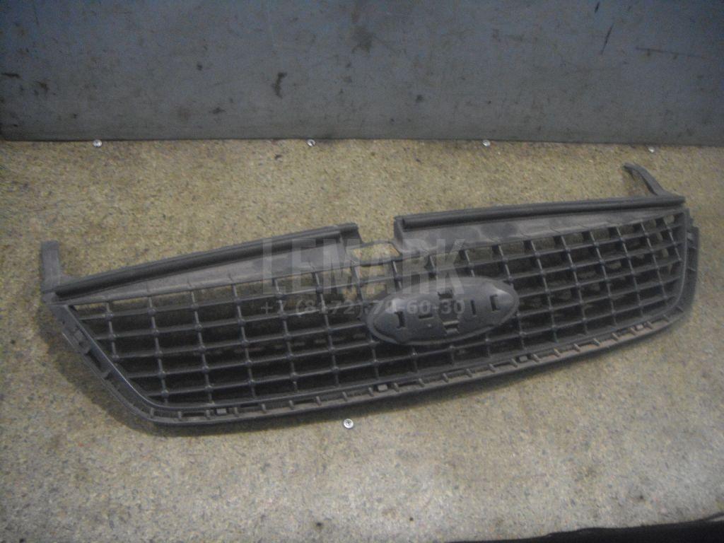 Решетка радиатора 1509301 Ford