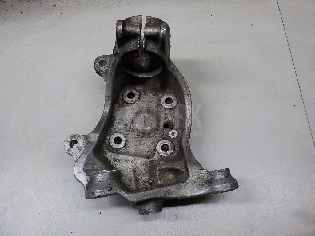 Кулак поворотный передний левый для  BMW X3 E83 2004-2010