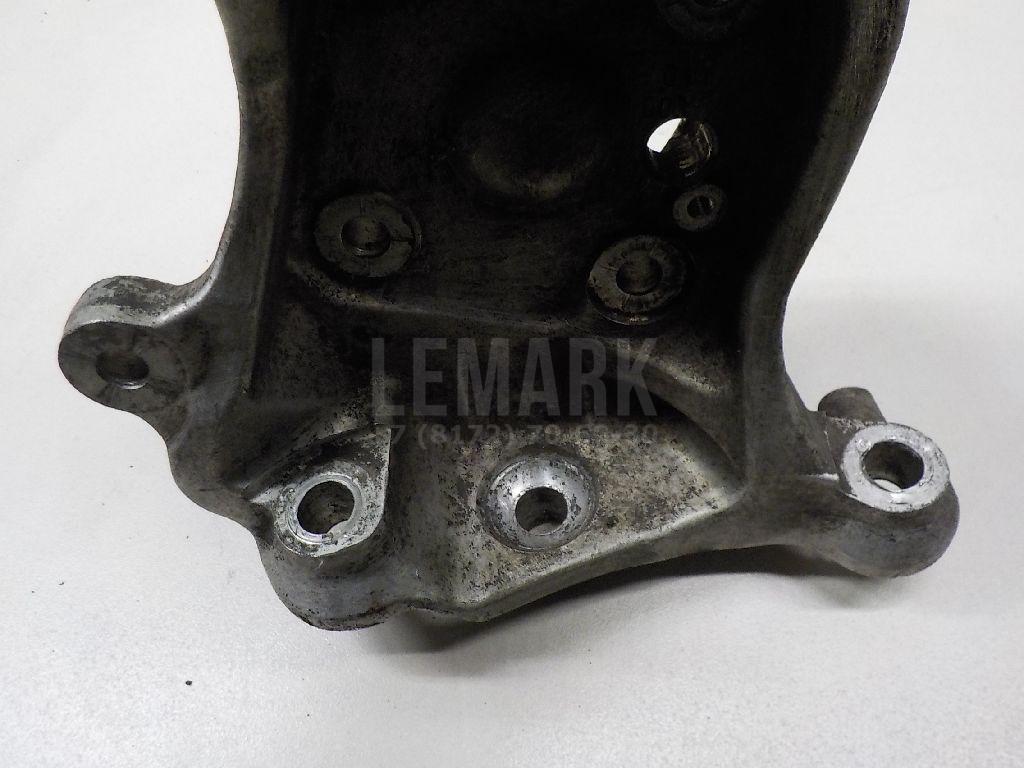 Кулак поворотный передний левый для  BMW X3 E83 2004-2010
