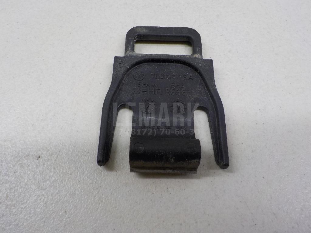 Кронштейн радиатора 7L0121079A VAG