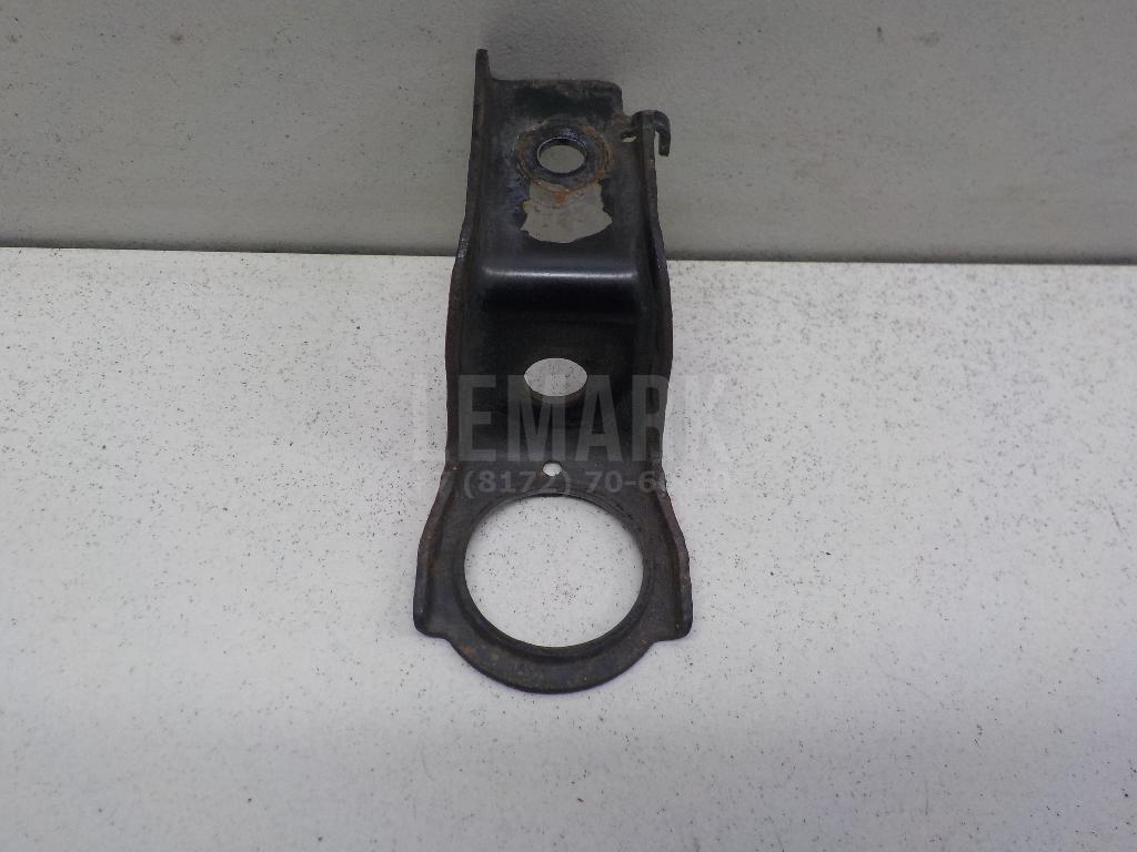 Кронштейн радиатора 1653328030 Toyota