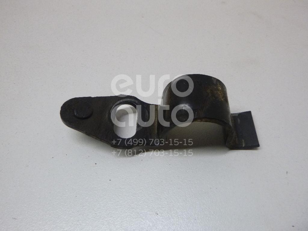 Скоба стабилизатора рено логан 1. Кронштейн стабилизатора рено логан 1. Крепление стабилизатора логан. 546148103r. Крепление стабилизатора рено логан 2.