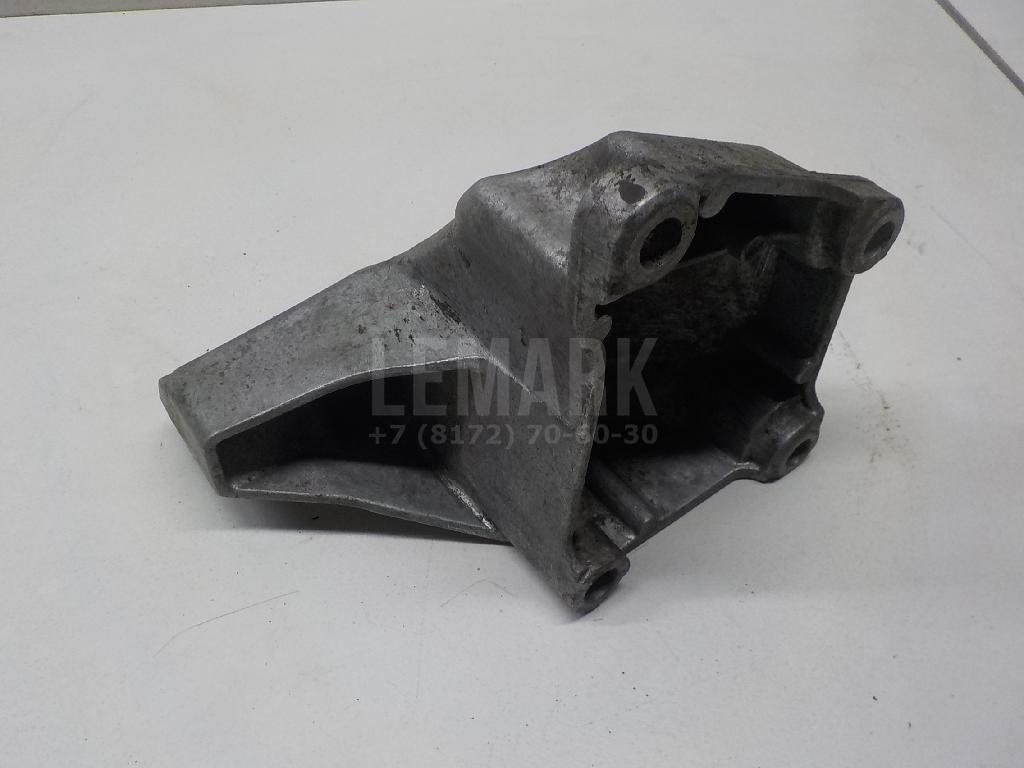 Кронштейн двигателя левый для  Audi A4 [B7] 2005-2007