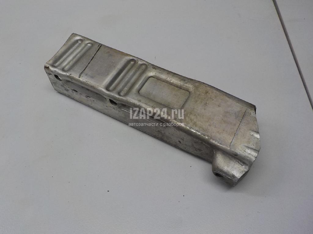 4B0807332D Кронштейн усилителя заднего бампера правый VAG A6 [C5] (1997 - 2004)