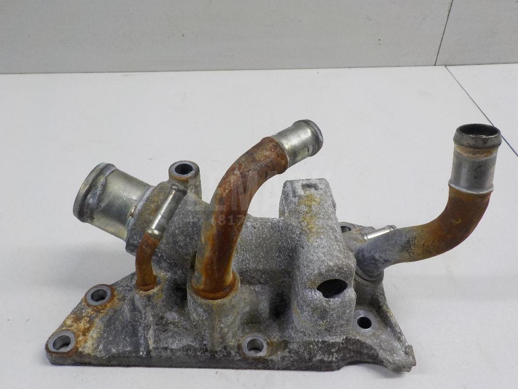 Фланец двигателя системы охлаждения 11060BC20A Nissan
