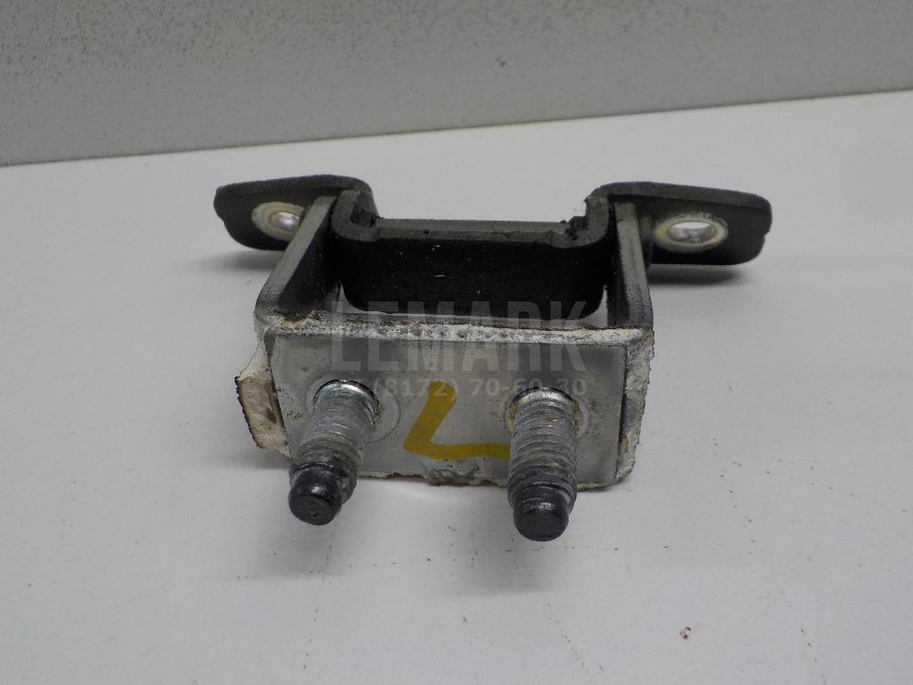 Петля двери багажника 797701H000 Hyundai-Kia