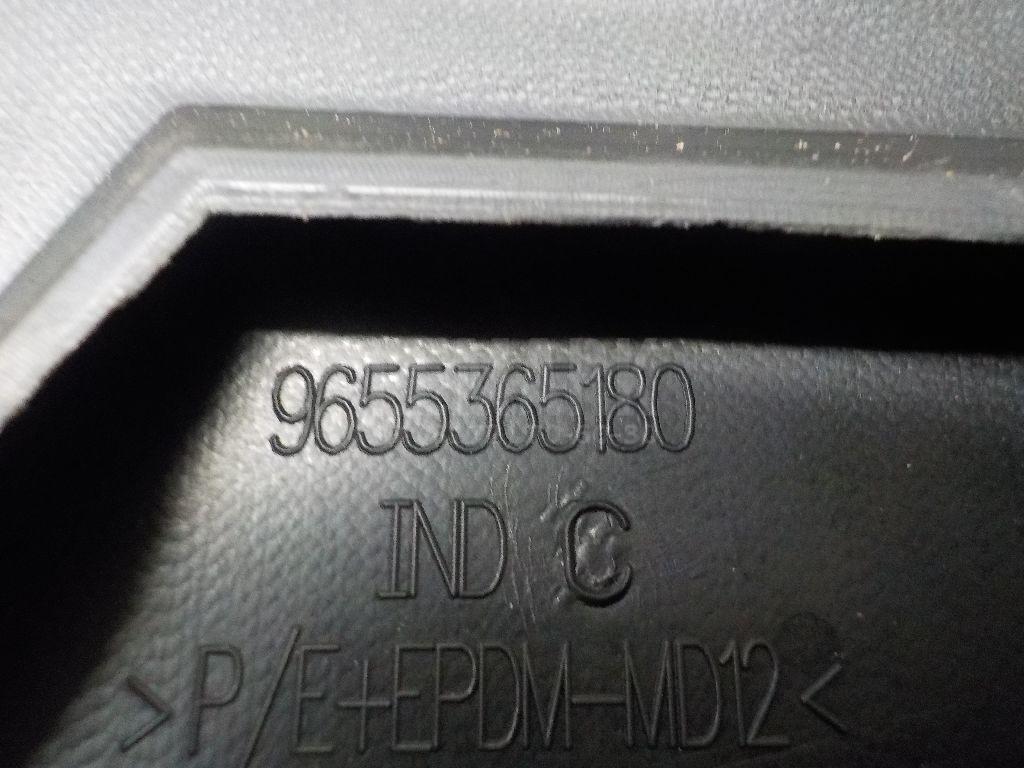 Накладка на капот для  BMW X1 E84 2009-2015