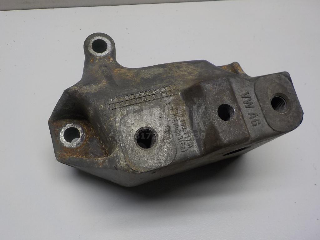 Кронштейн КПП 5Q0199117A VAG