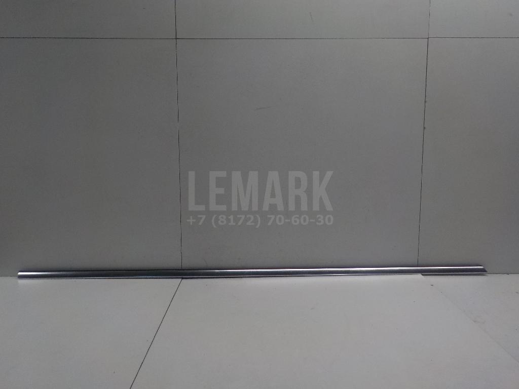 Накладка стекла переднего правого 3T0837476A VAG