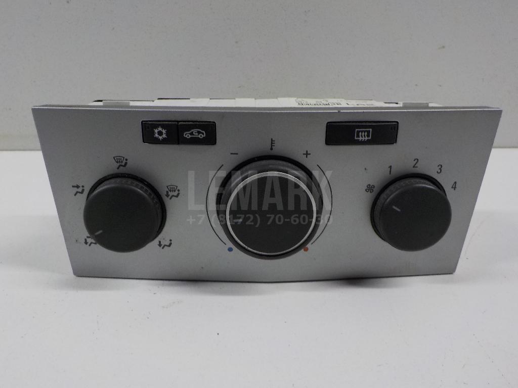 Блок управления климатической установкой 13201299 GM