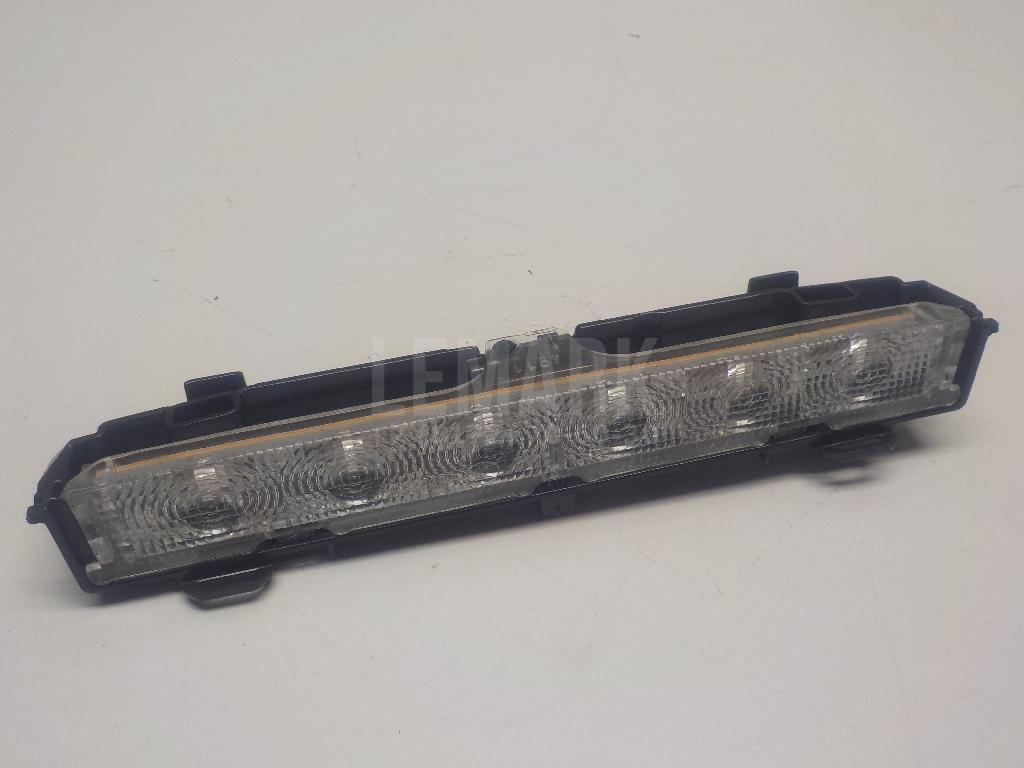 Фонарь задний (стоп сигнал) 6RU945087A VAG