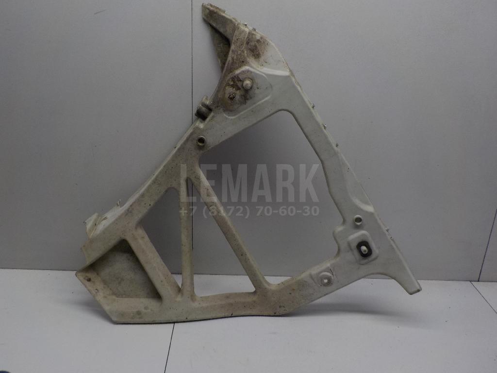 Кронштейн заднего бампера правый 1549585 Ford