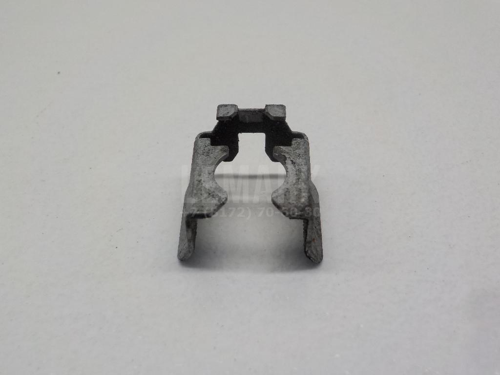 Кронштейн форсунки 175715L300 Nissan