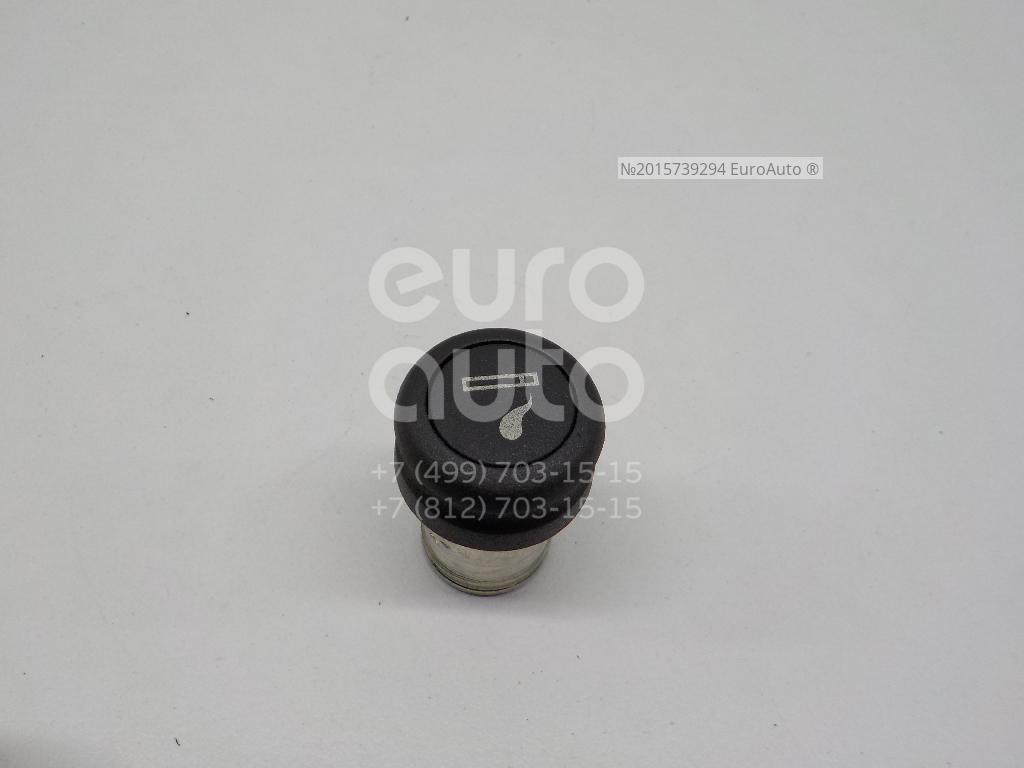 Заглушка прикуривателя volvo s40. Топливная трубка 21346946. Прикуриватель вольво. Volvo 8685461. Прикуриватель volvo xc90.
