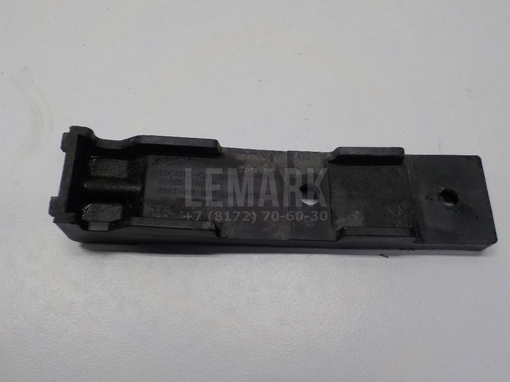Кронштейн заднего бампера 866851H210 Hyundai-Kia
