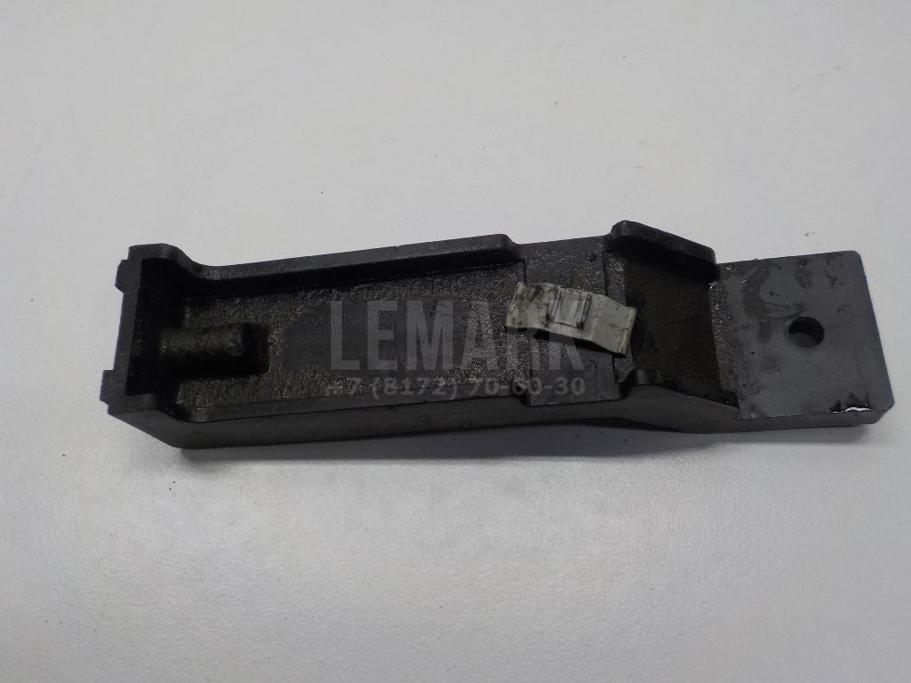 Кронштейн заднего бампера 866851H200 Hyundai-Kia