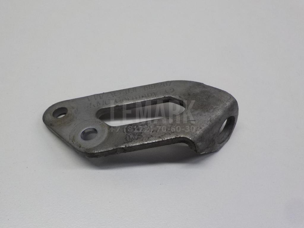 Кронштейн двигателя правый 03F199207 VAG