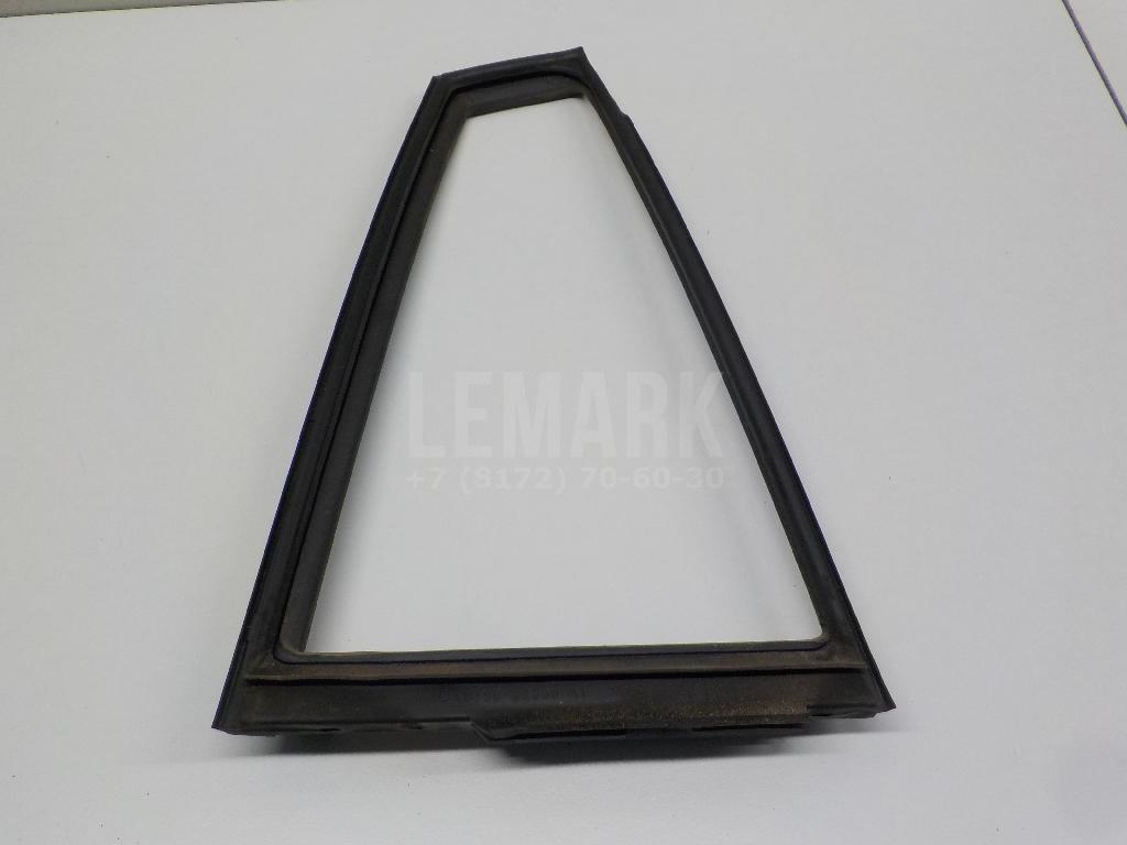 Уплотнитель форточки правой 6818842050 Toyota