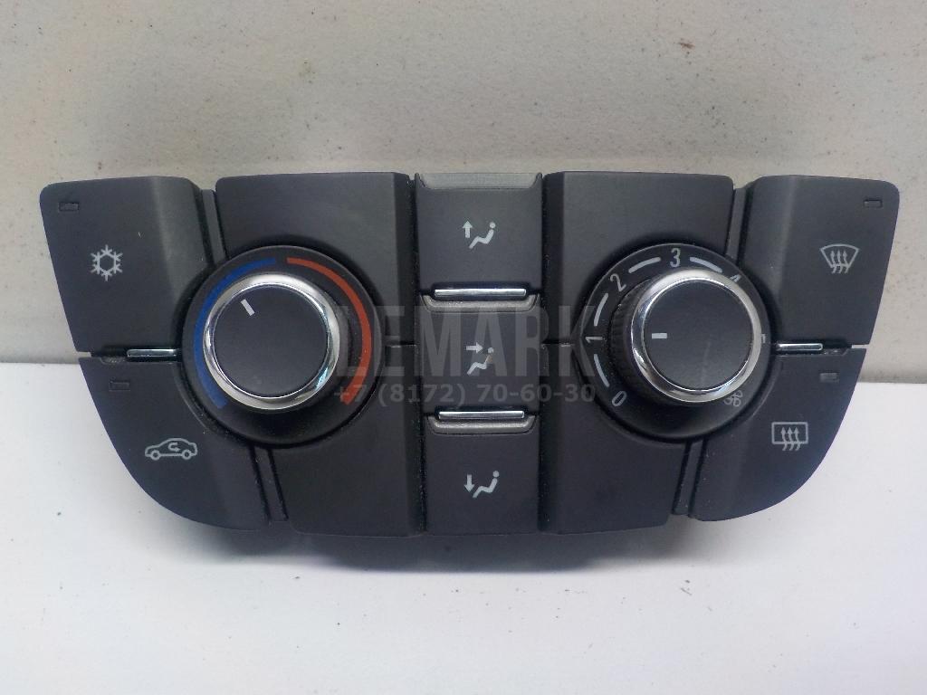 Блок управления отопителем 13360099 GM