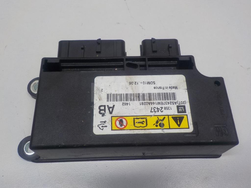 Блок управления AIR BAG 13582437 GM