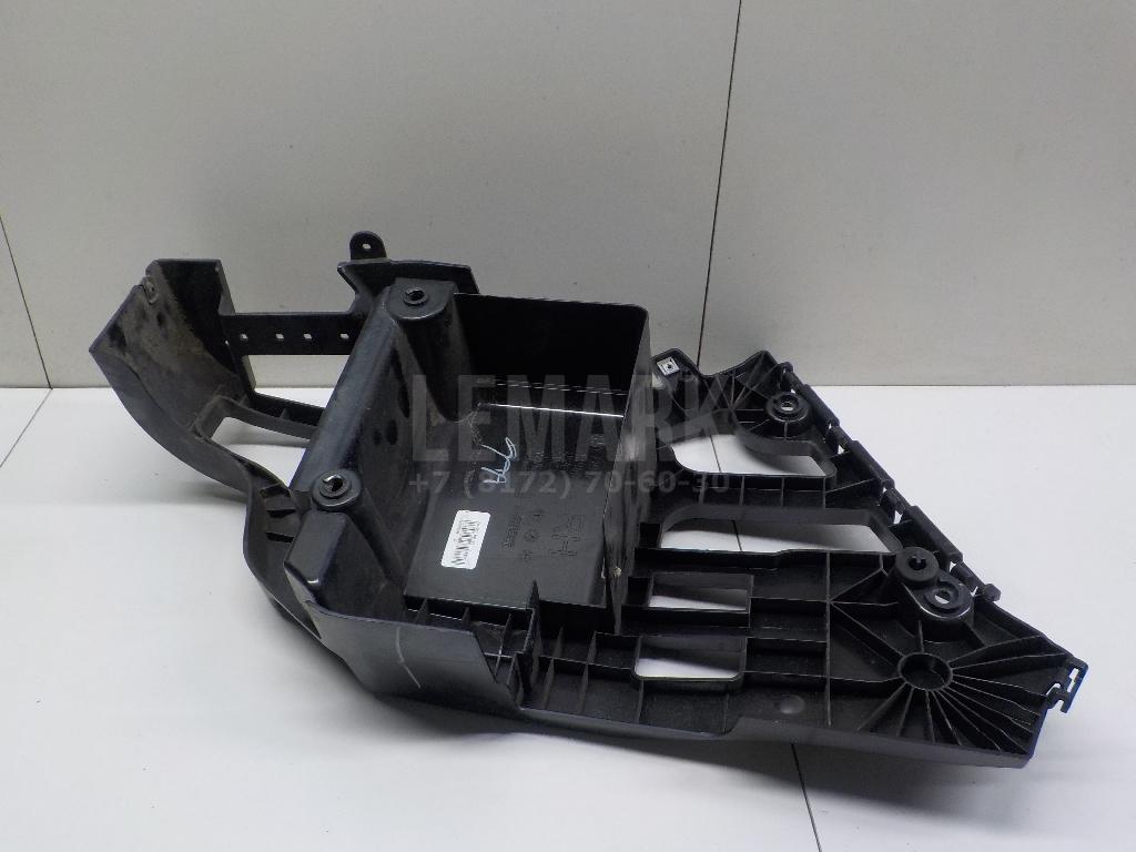 Кронштейн заднего бампера правый для  BMW i3 (I01) 2013-2022