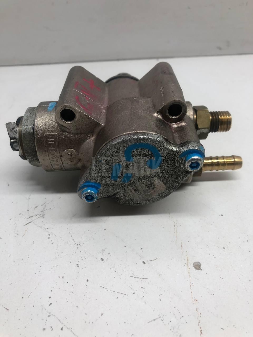 Насос (ТНВД) бензиновый 03C127025R VAG