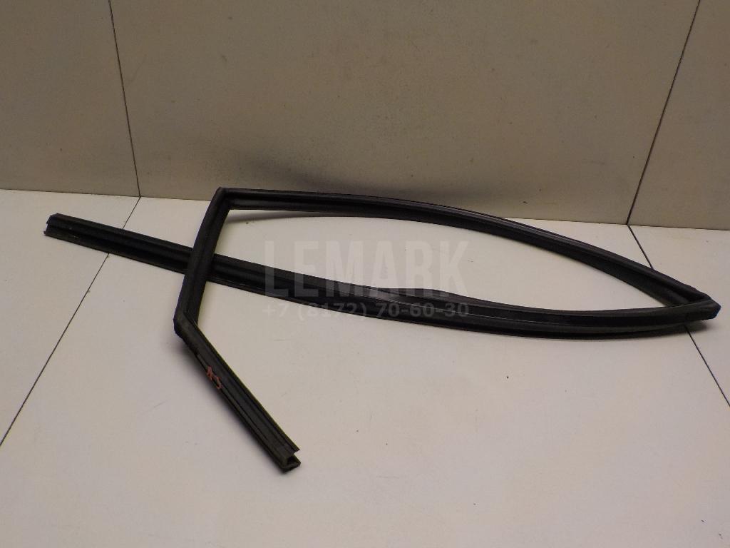 Уплотнитель стекла двери 835401H500 Hyundai-Kia