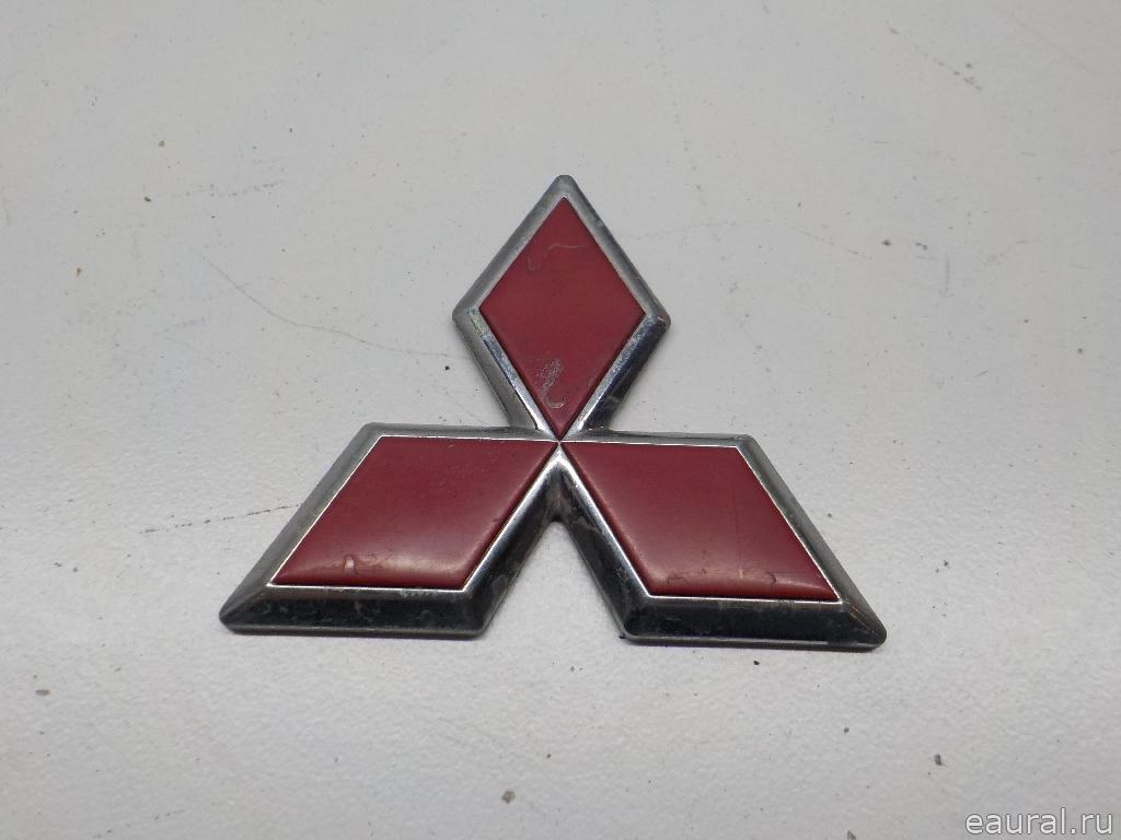 Эмблема на крышку багажника