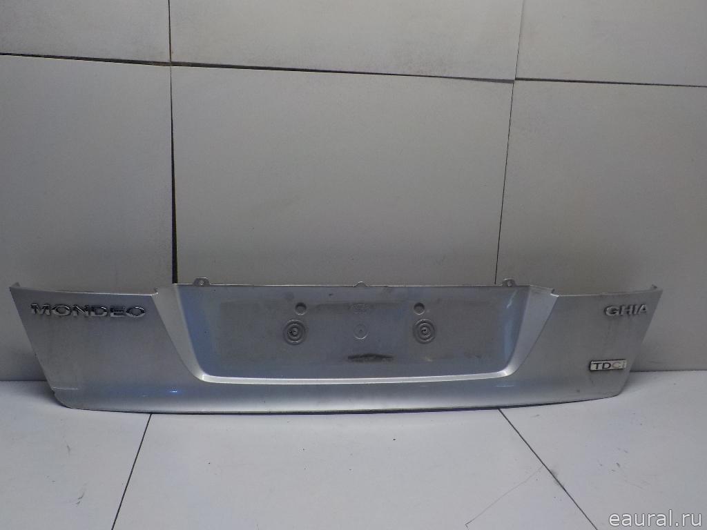 Накладка крышки багажника