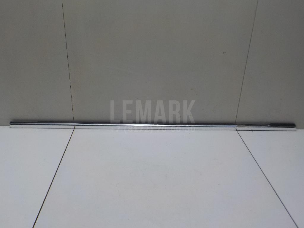 Накладка стекла переднего правого 13259955 GM