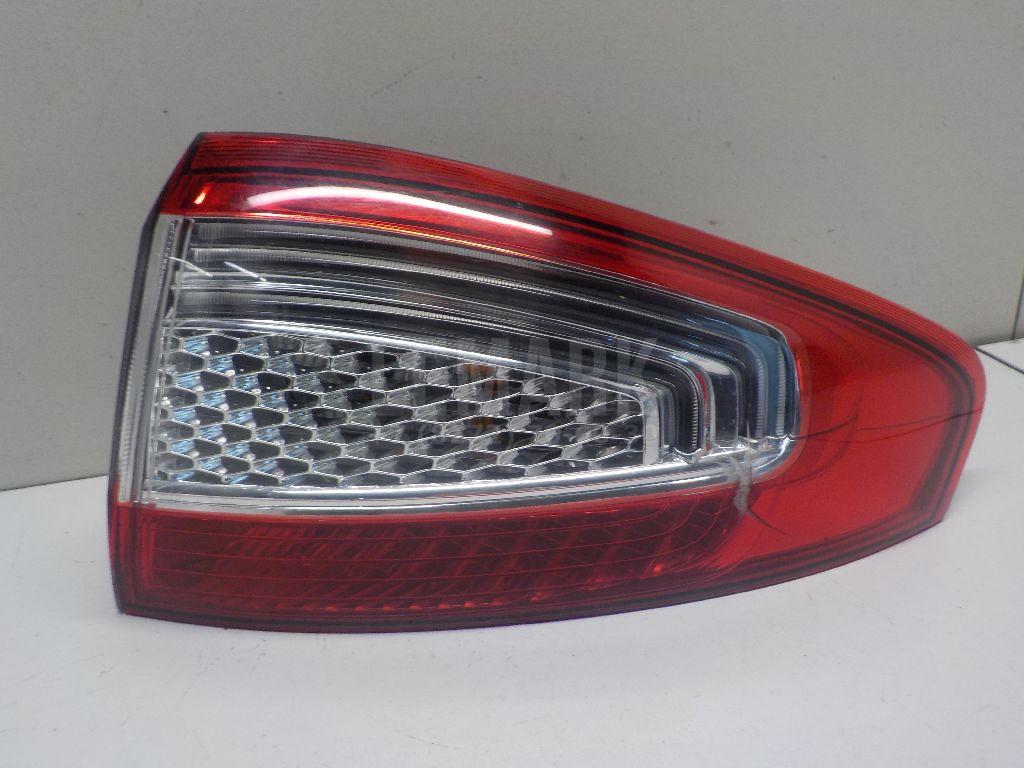 Фонарь задний наружный правый 1767491 Ford