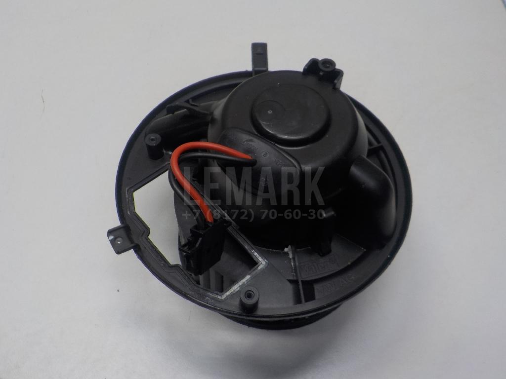 Моторчик отопителя 1K2820015H VAG