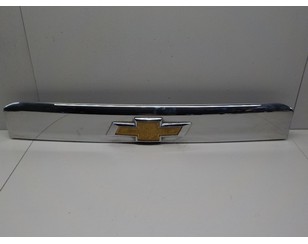 Накладка двери багажника для Chevrolet Orlando 2011-2015 б/у состояние отличное