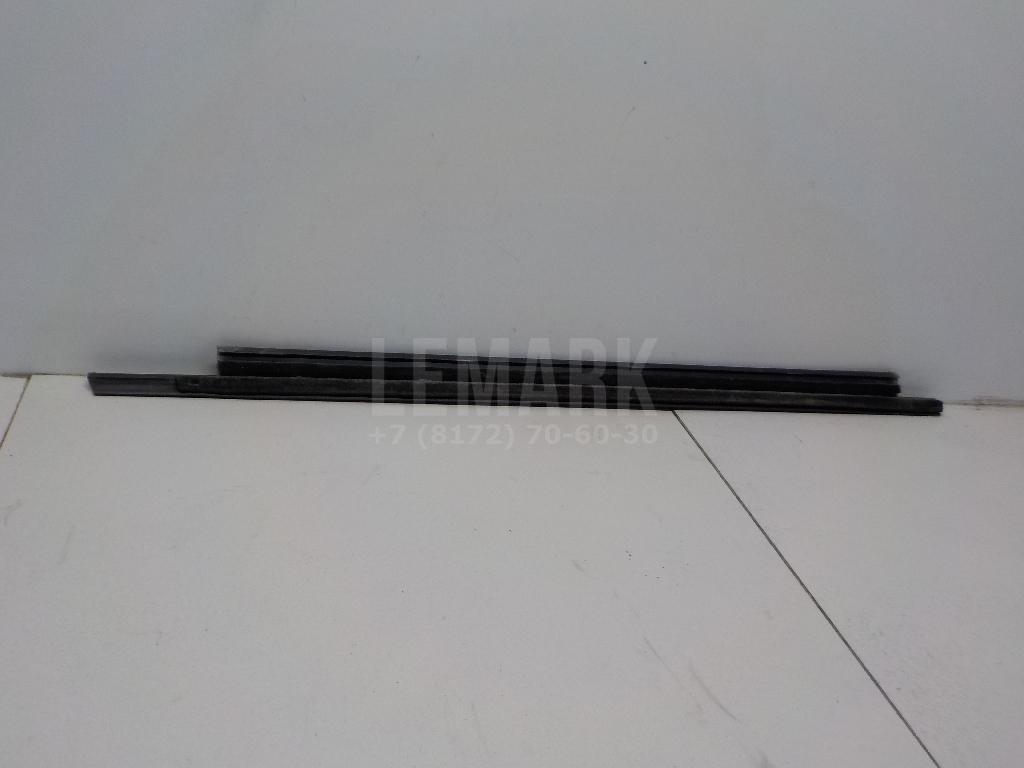 Накладка стекла заднего левого для  Citroen C4 2004-2011