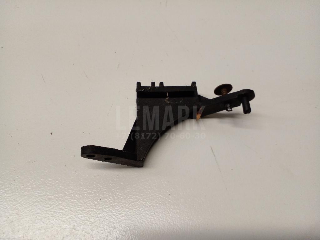 Кронштейн фары противотуманной правой 922322B000 Hyundai-Kia